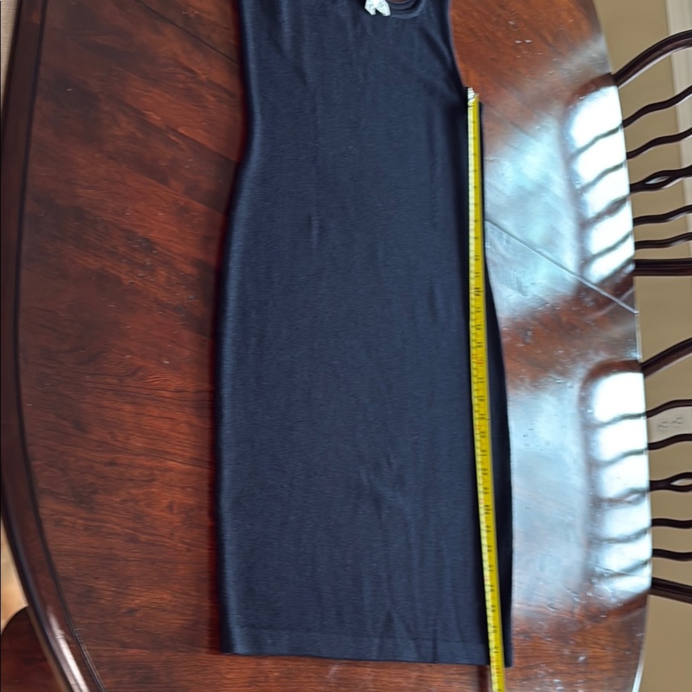 St John knit, excellent condition, great capsule wardrobe piece. - Picture 6 of 9